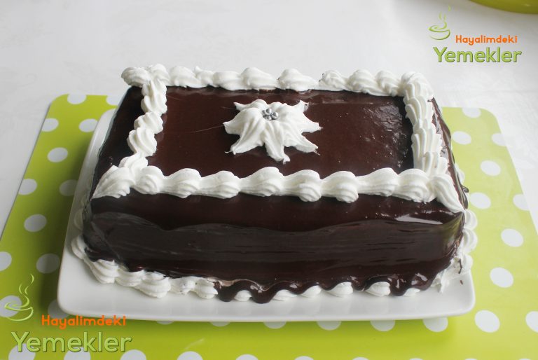 Çikolatalı Kakaolu Kolay Pasta