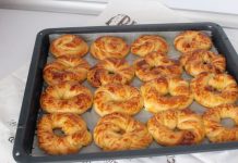 Peynirli ve Tahinli Açma Poğaça / Açma Tarifi / Açma Nasıl Yapılır