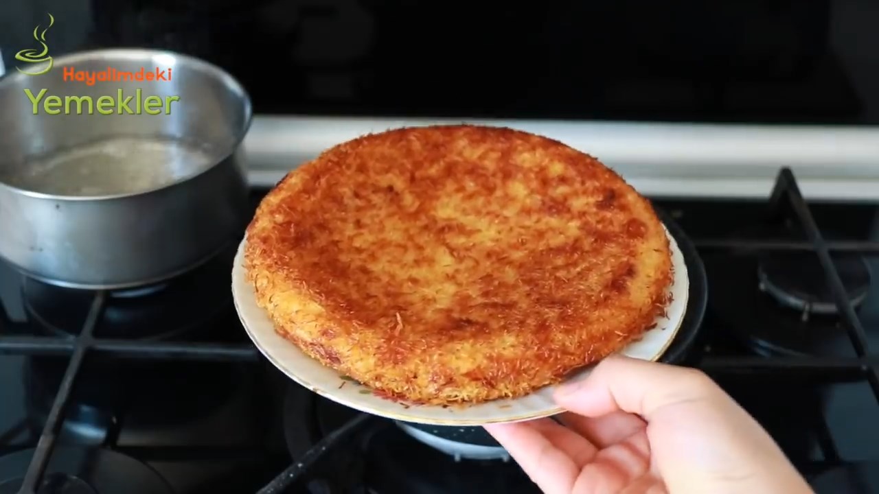 PÜF NOKTALARIYLA EVDE KÜNEFE YAPIMI Resimli Yemek Tarifleri