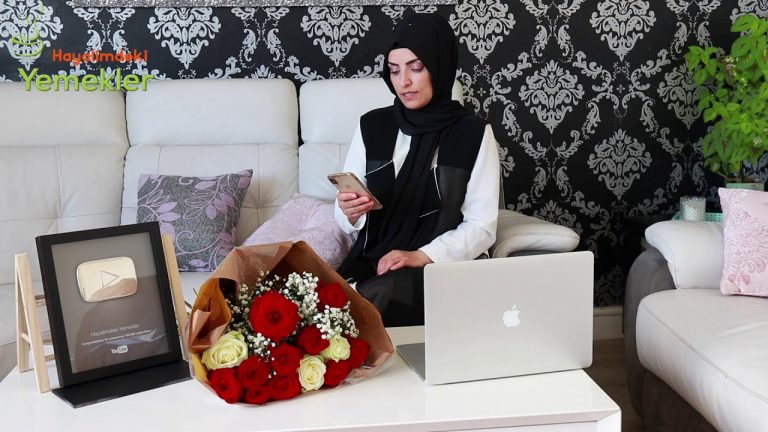 1 MİLYON ABONEYE ÖZEL SORU-CEVAP ✅YOUTUBE'DEN PARA KAZANIYORMUYUM? 💯