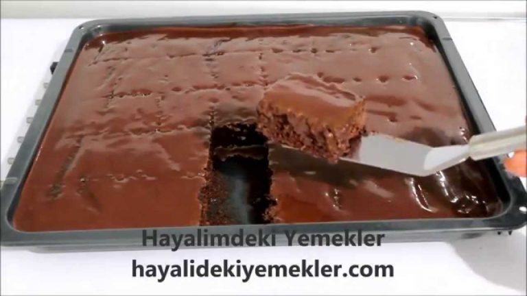 Çikolata Soslu Islak Kek Browni